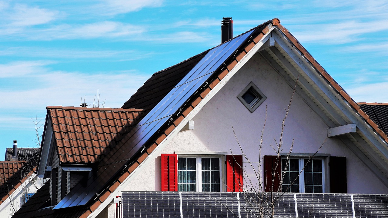 ¿Cuántas Placas Solares Son Necesarias Para Alimentar un Termo Eléctrico?
