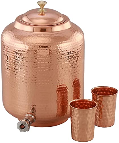 Golden Drops Dispensador de agua de cobre martillado puro con grifo Matka jarra de agua olla de cobre 5 litros con 2 vasos de agua martillados de cobre