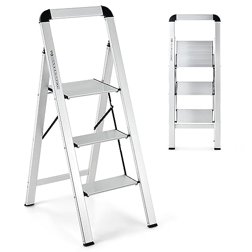 GOPLUS Escalera plegable con 3 peldaños hasta 150 kg, de aluminio con peldaños antideslizantes y almohadilla para los pies, escalera con hebilla de seguridad para cocina, oficina y garaje, color